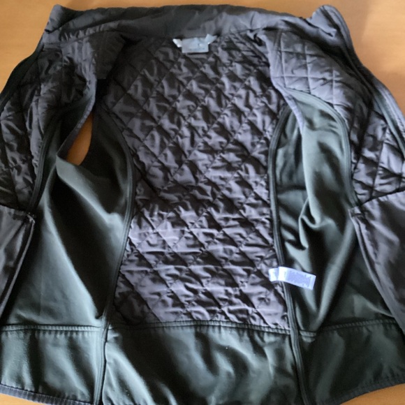 Athleta Upside Vest Quilted Hiking Running Vest Yosemite Green M - Picture 9 of 12